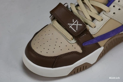 Travis Check The Scott FZ8117-900 x Jordan Cut 1122